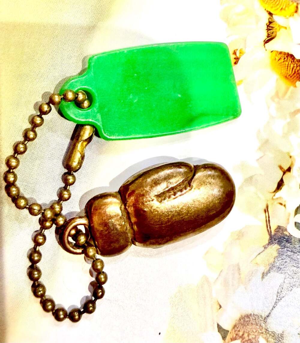 Vintage 1952 Skil Knockout Campaign Boxing Glove Keychain